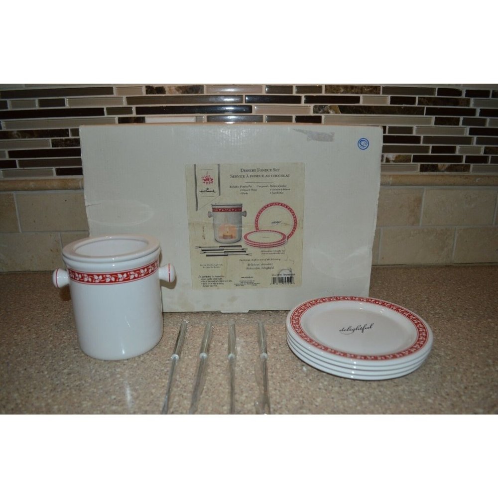 Hallmark Dessert Fondue Set Includes: Fondue Pot - 4 Plates - 4 Forks NOB (Z)